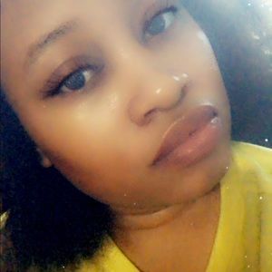 Meet your Posher, Cristal